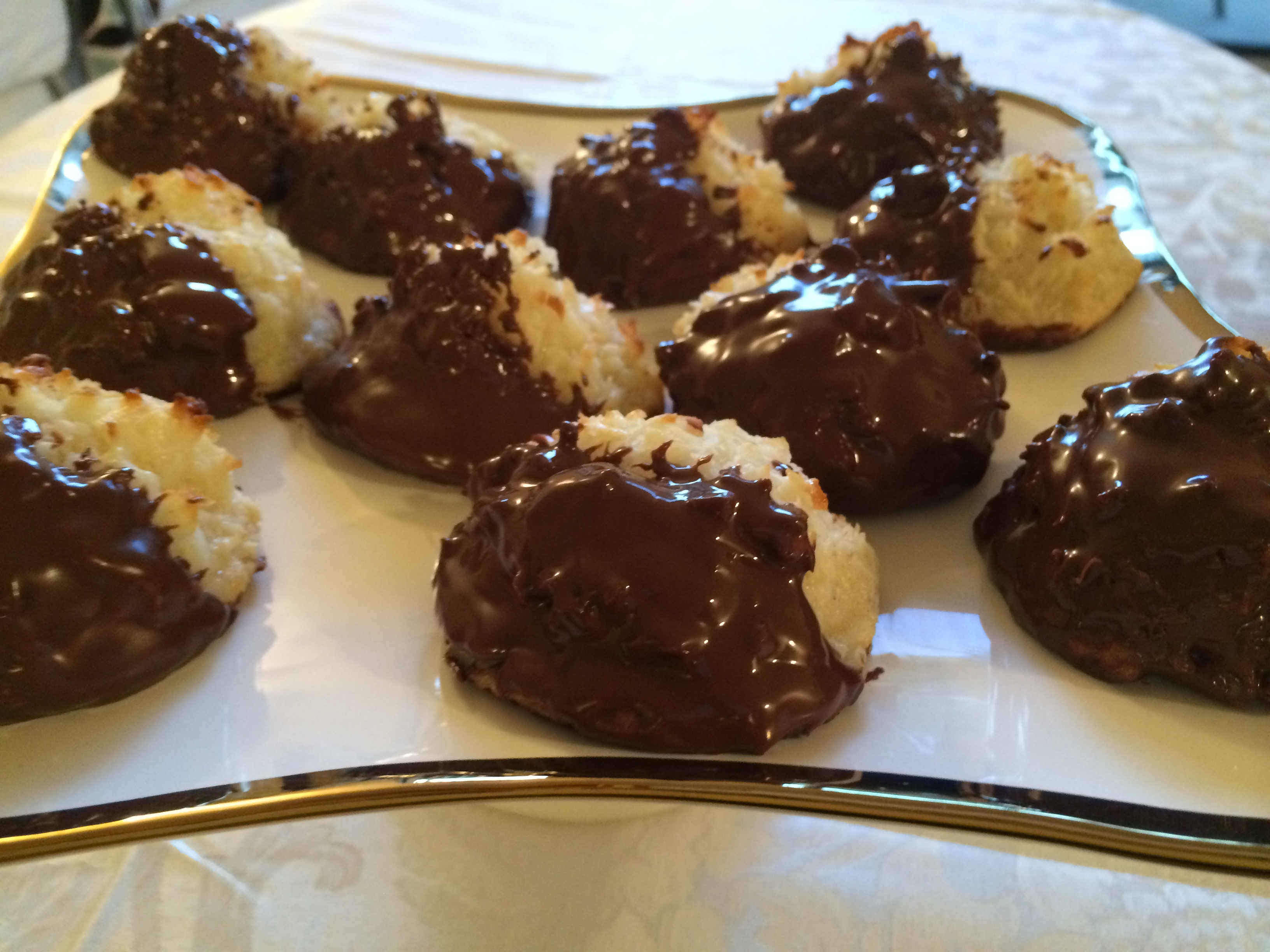 Coconut Macaroons - The Petite Gourmande